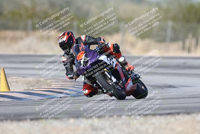 media/Dec-01-2025-Moto Forza (Mon) [[2daa91e15f]]/1-Advanced Group/Session 3 (Turn 3)/